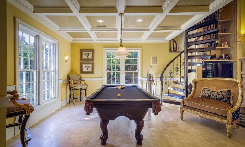 room-with pool-table