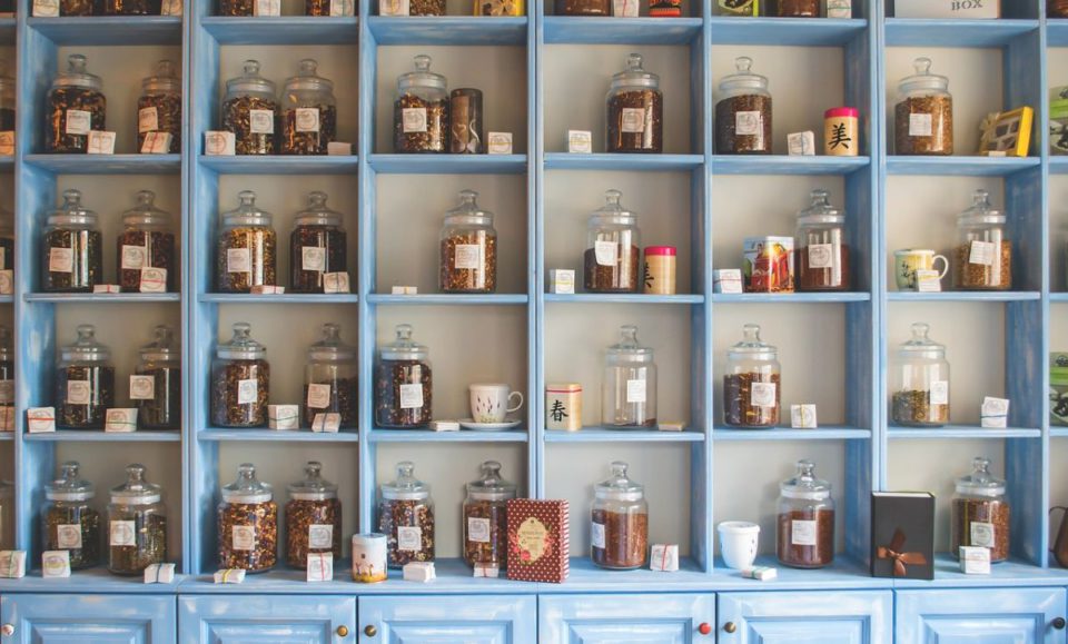 jars-in shelf